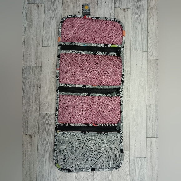 Cosmetic - Jewelry Personal Fabric Organizer Black and White Lemur Pattern - Picture 3 of 9